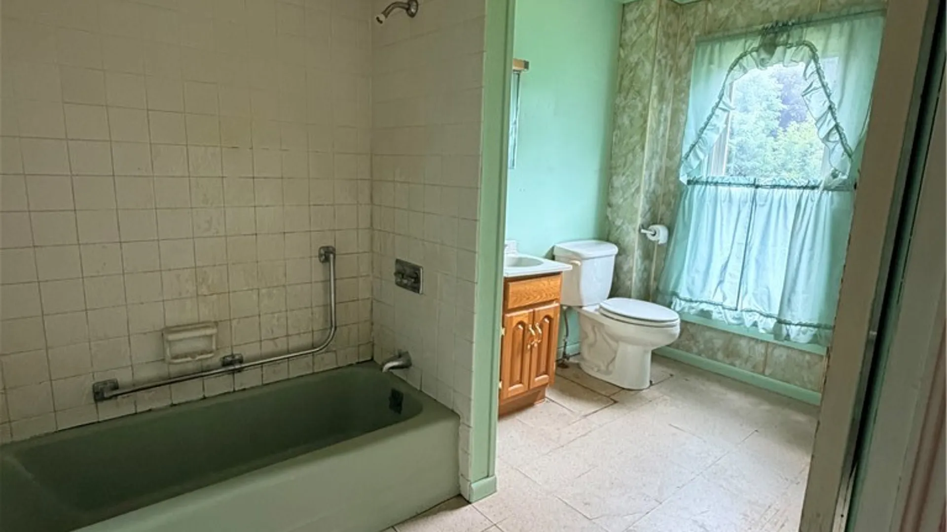 Property at 219 Kingsbury Avenue, Elmira City, NY 14901 12