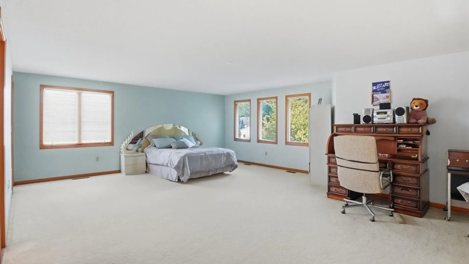Property at 33 Insbrook Court, Amherst, NY 14051 17