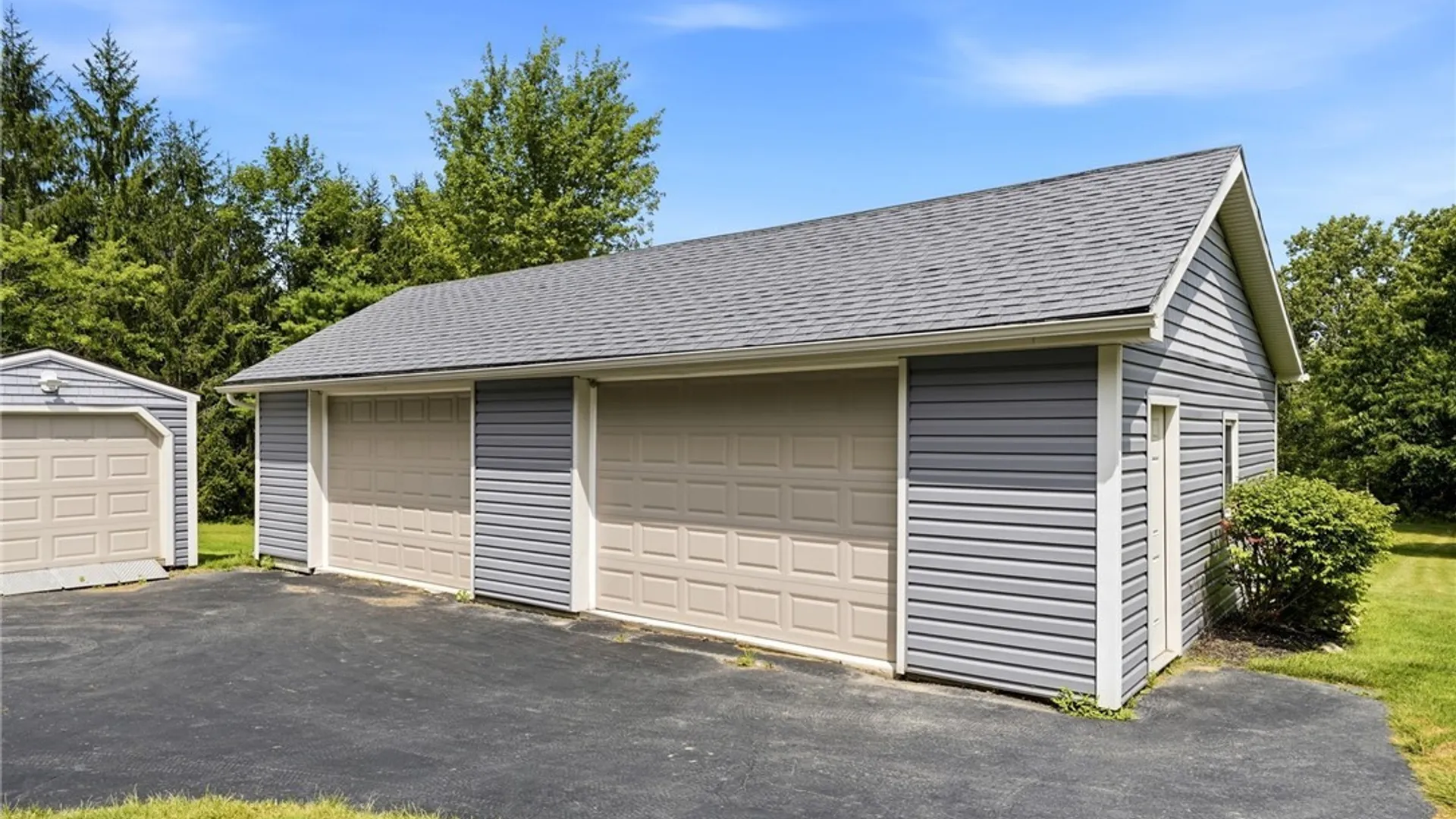 Property at 171 Dersam Road, Bennington, NY 14004 4