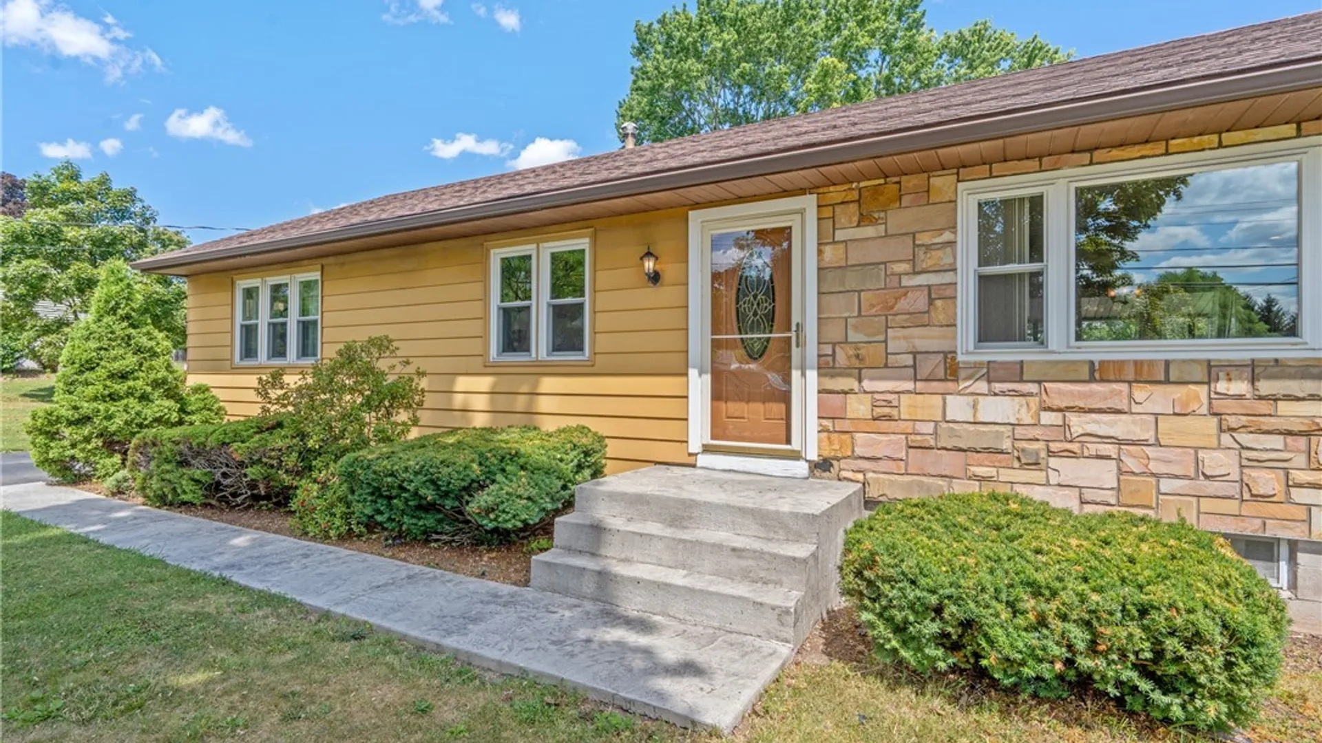 Property at 392 Genesee Street, Oneida, NY 13421 3