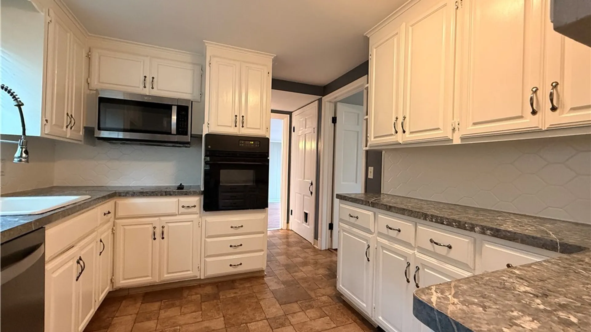 Property at 23 Millbrook Court, Amherst, NY 14221 10