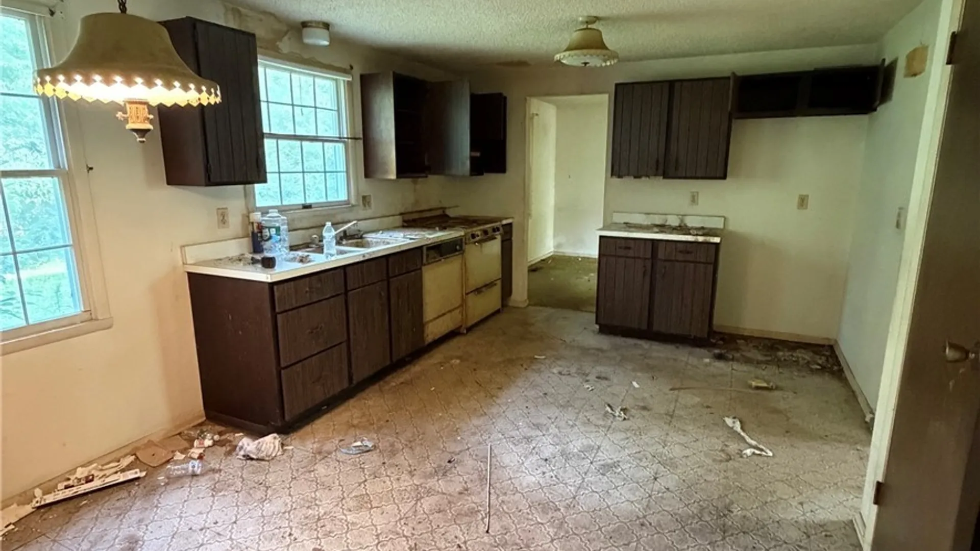 Property at 5092 Rogers Road, Hamburg, NY 14075 2
