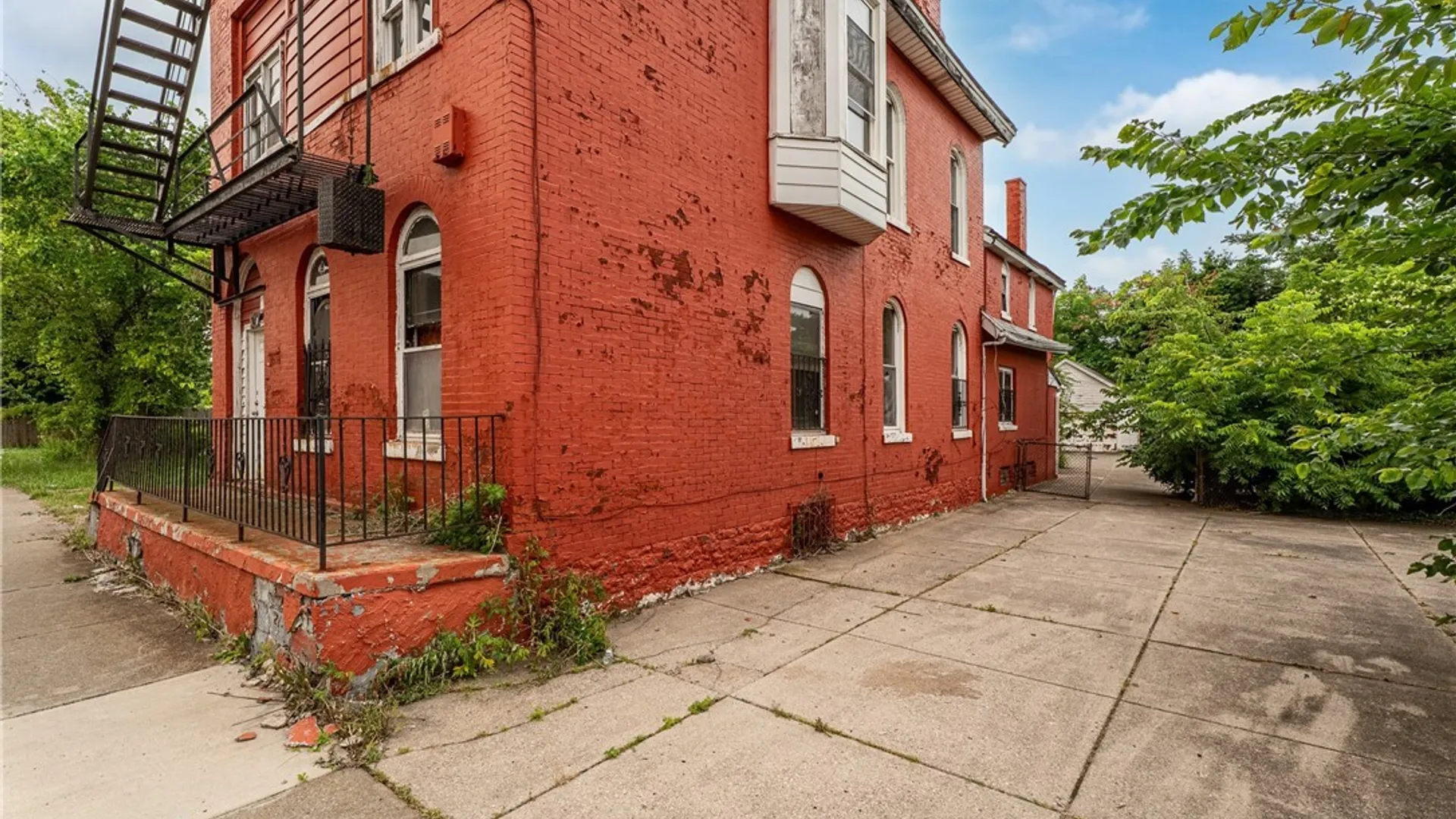 Property at 559 Genesee Street, Buffalo, NY 14204 7