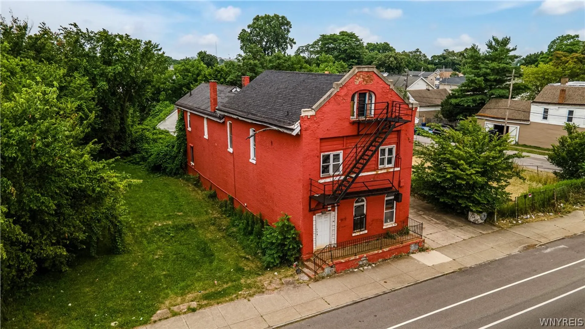 Property at 559 Genesee Street, Buffalo, NY 14204 34