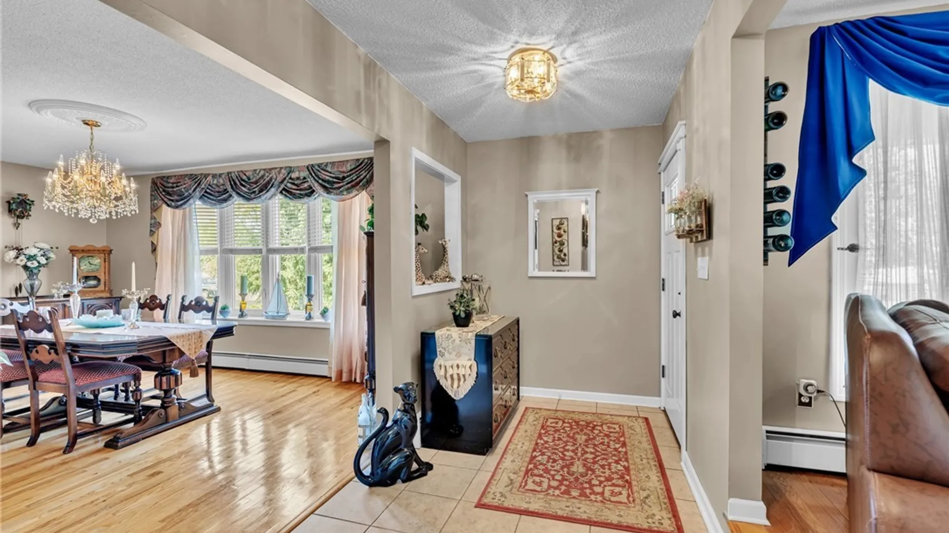 Property at 6151 Clarence Lane, Clarence, NY 14051 4