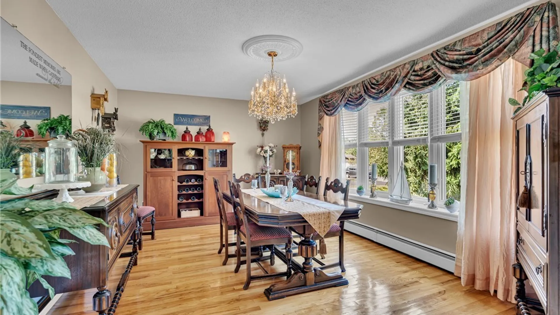 Property at 6151 Clarence Lane, Clarence, NY 14051 5