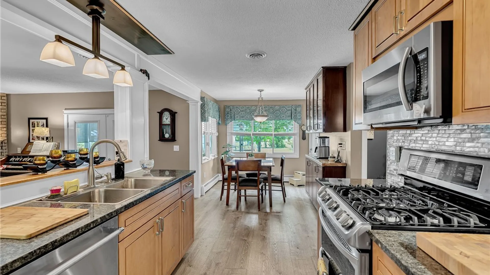 Property at 6151 Clarence Lane, Clarence, NY 14051 10