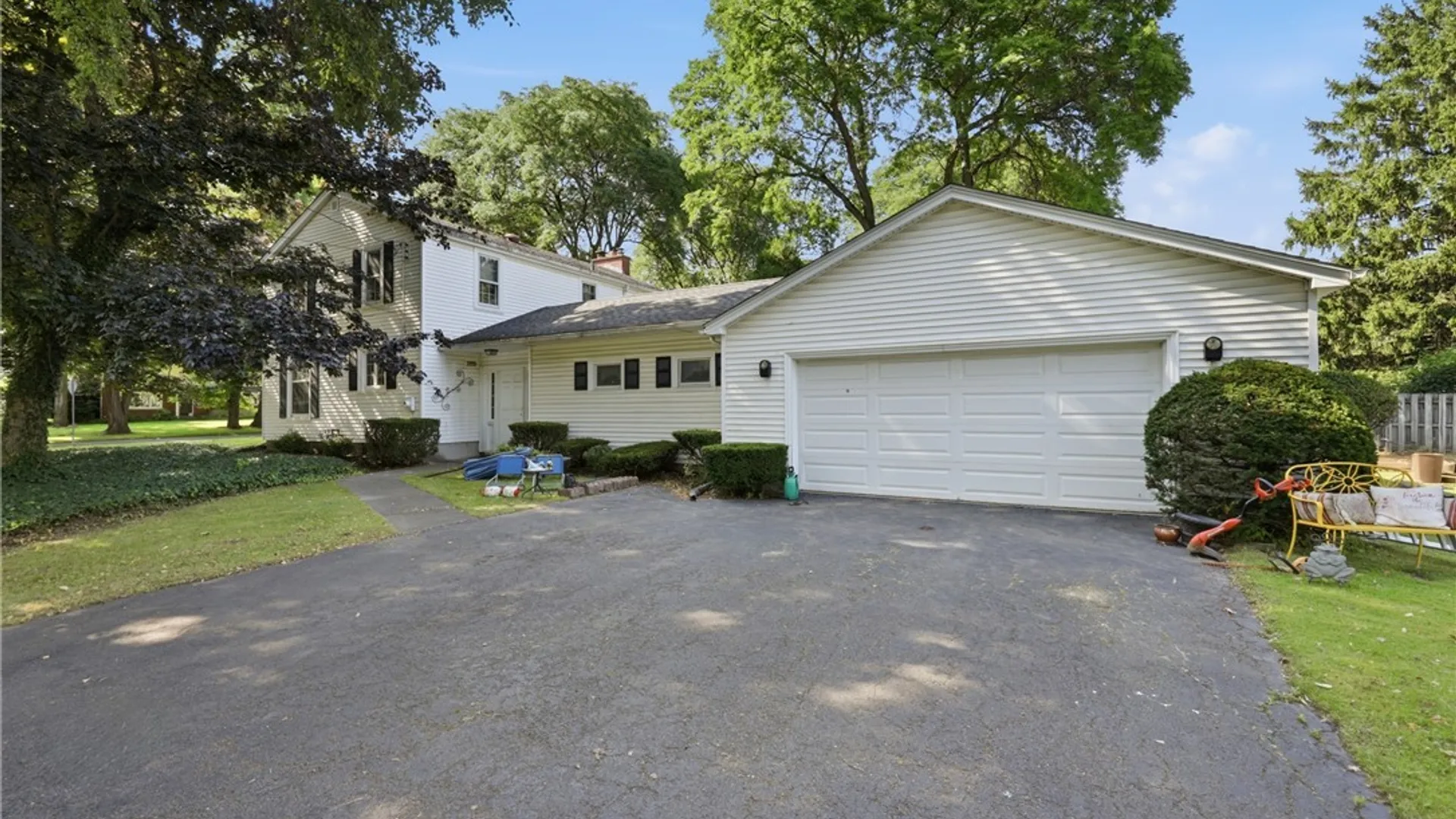 Property at 19 Euclid Avenue, Lockport City, NY 14094 4