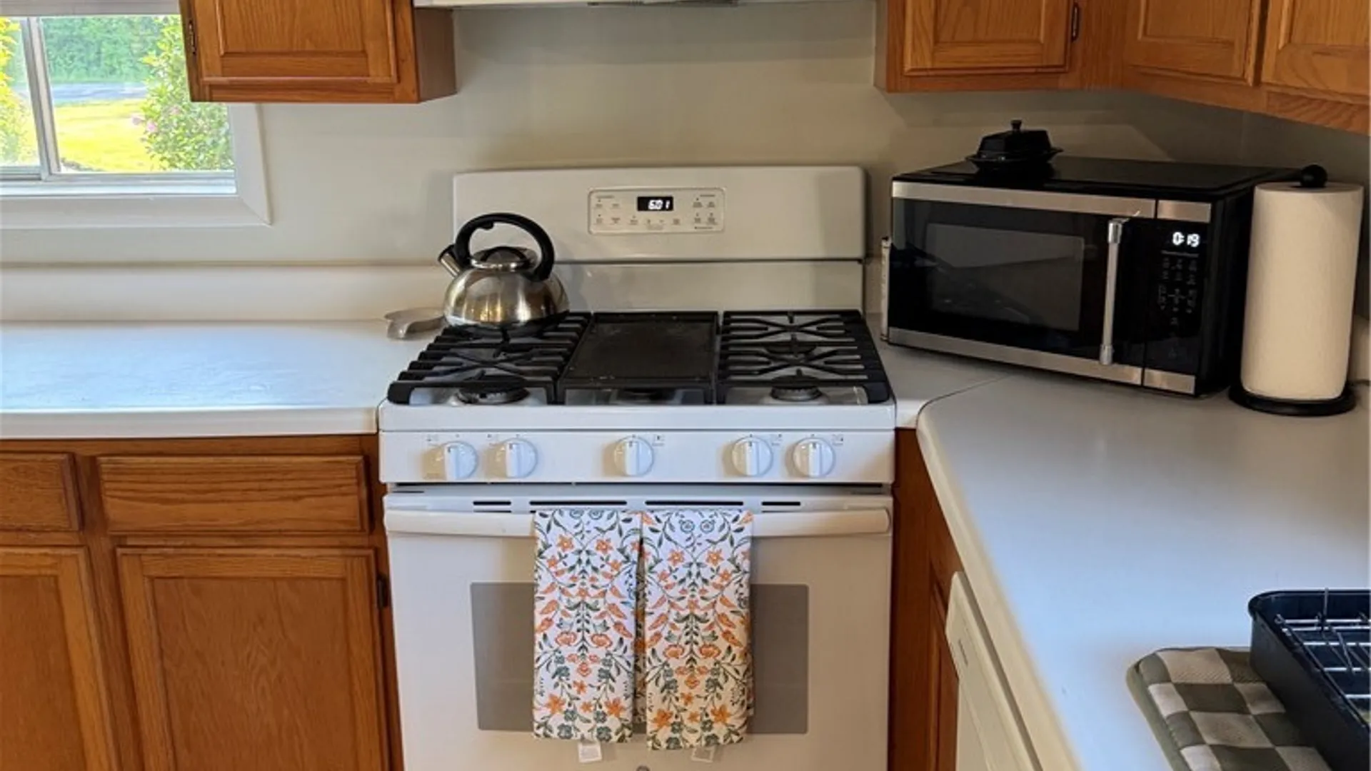 Property at 5107 Tuscarora Road, Niagara, NY 14304 3