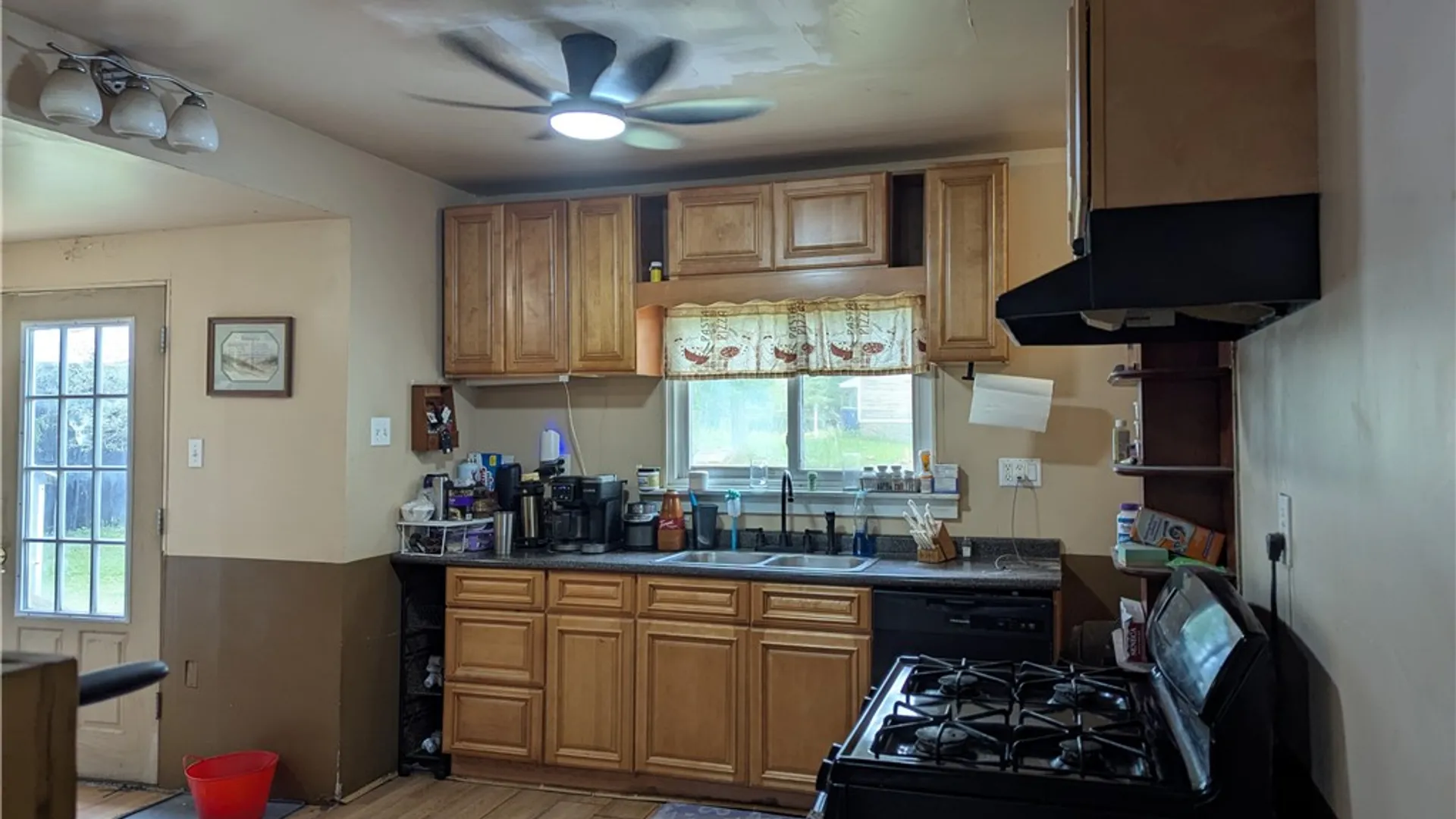 Property at 580 East Avenue, Shelby, NY 14103 10