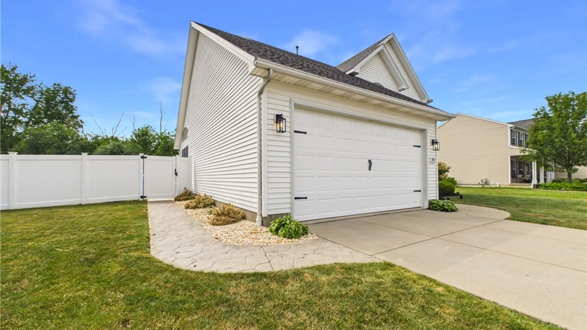 Property at 5890 Pinehurst Court, Hamburg, NY 14085 33