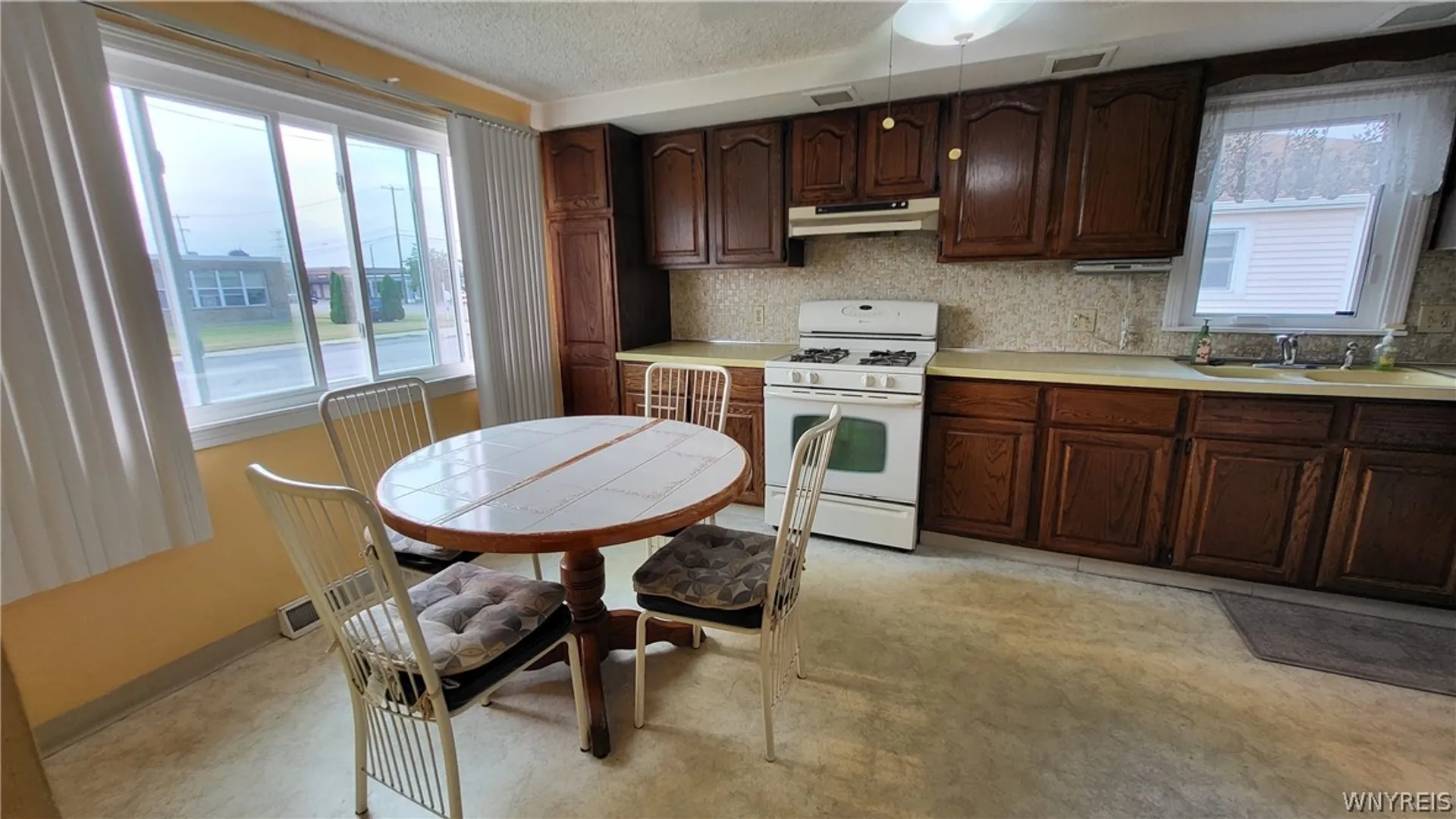 Property at 12 Rossler Avenue, Cheektowaga, NY 14206 10
