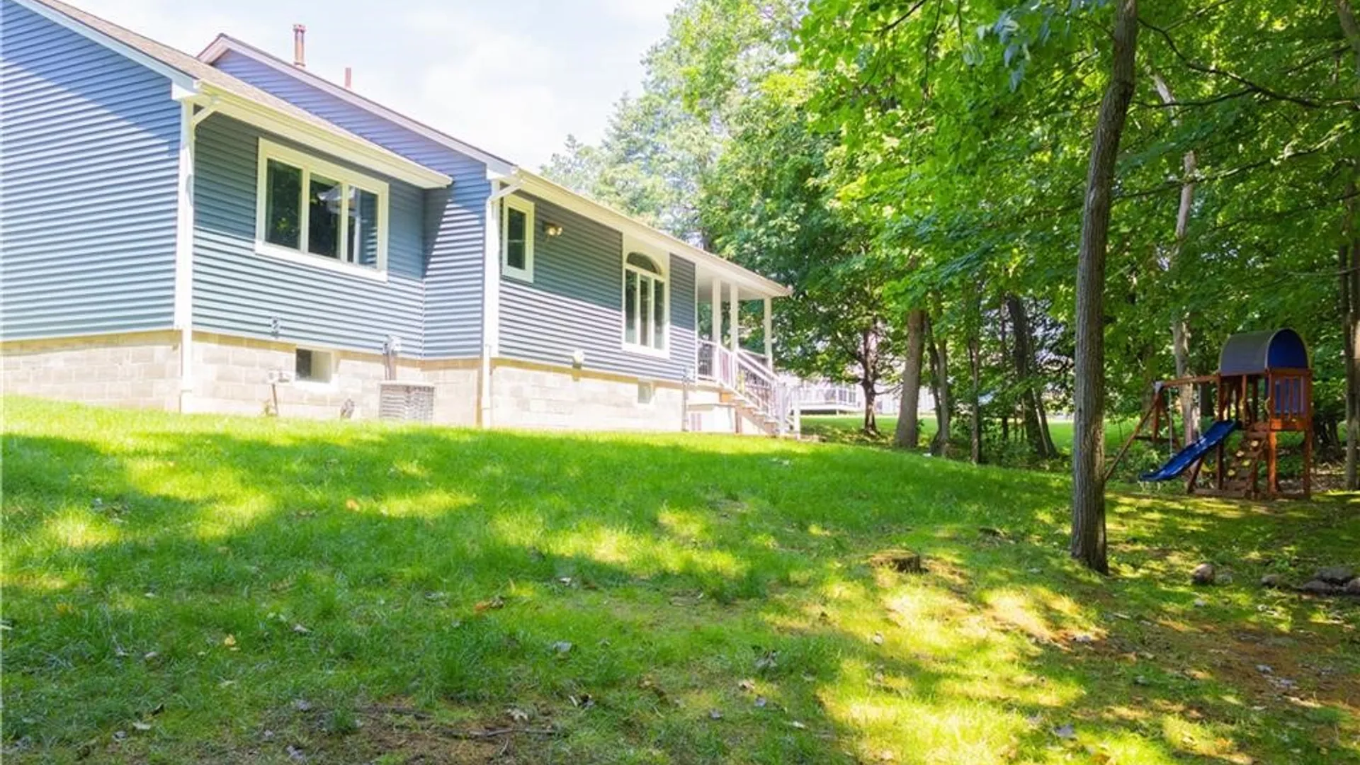 Property at 930 Friar Tuck Lane, Webster, NY 14580 25