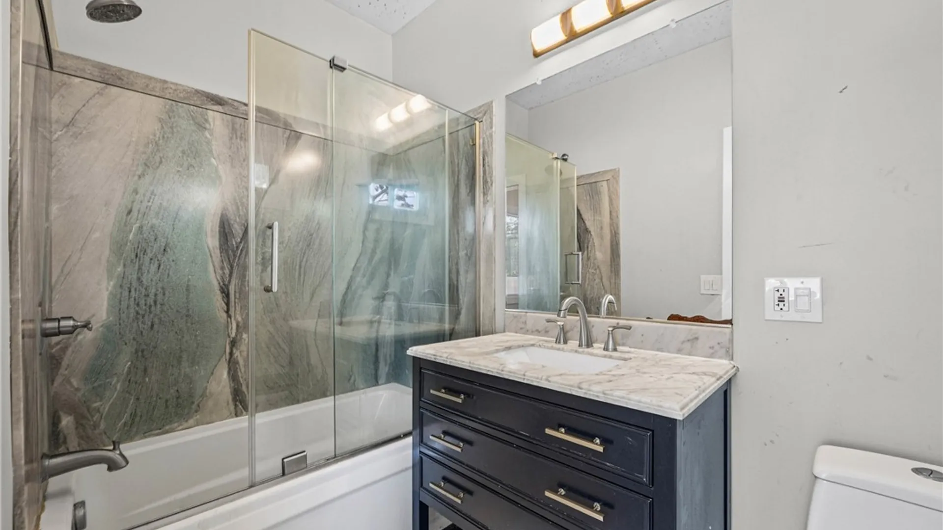 Property at 186 Hollenbeck Street, Rochester, NY 14621 16