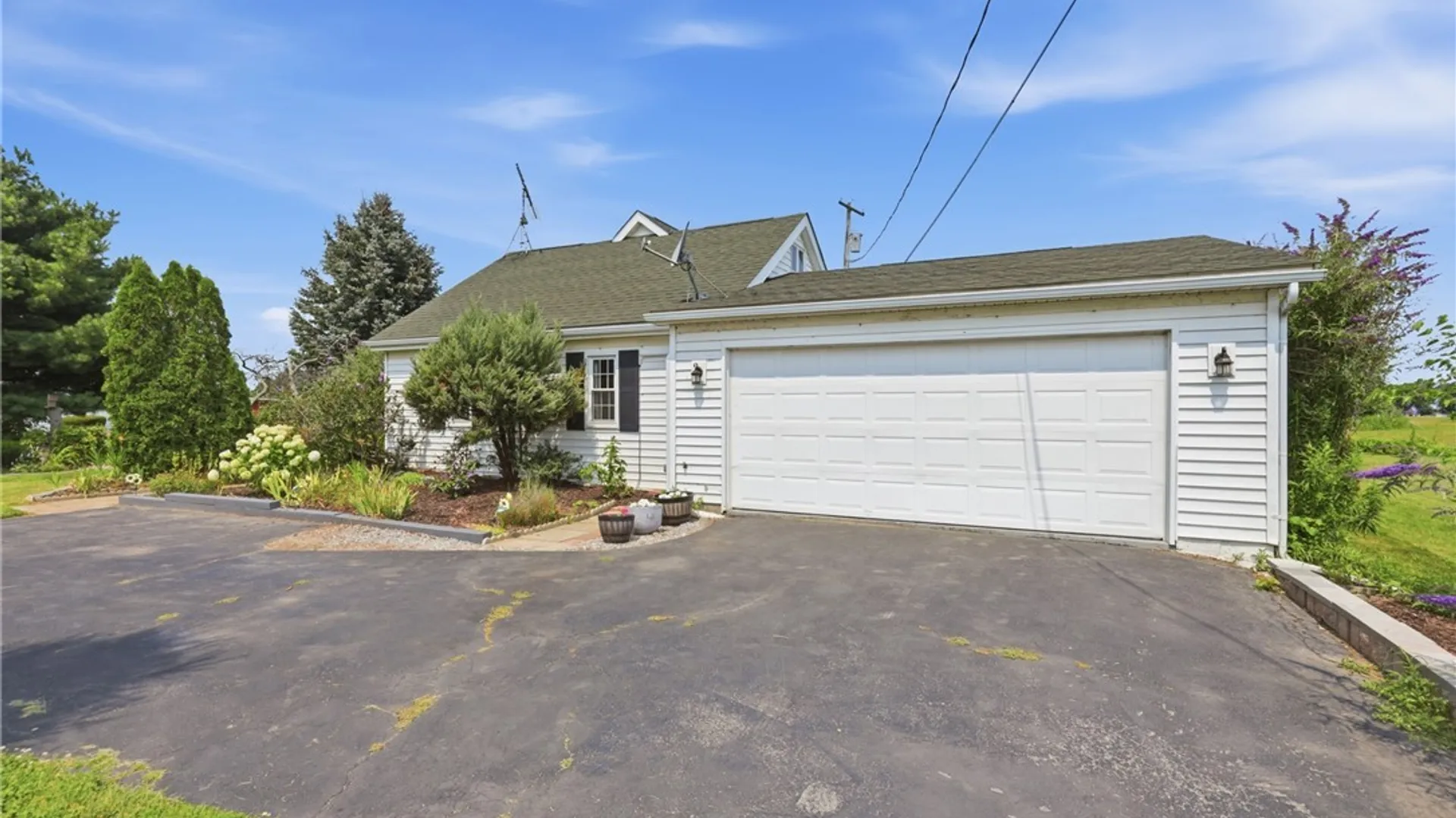 Property at 5537 W Lake Road, Newfane, NY 14028 2