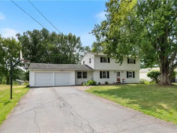 Property at 7 Jupiter Way, Macedon, NY 14502