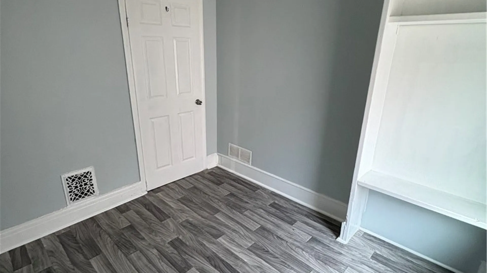 Property at 233 Laird Avenue, Buffalo, NY 14207 9
