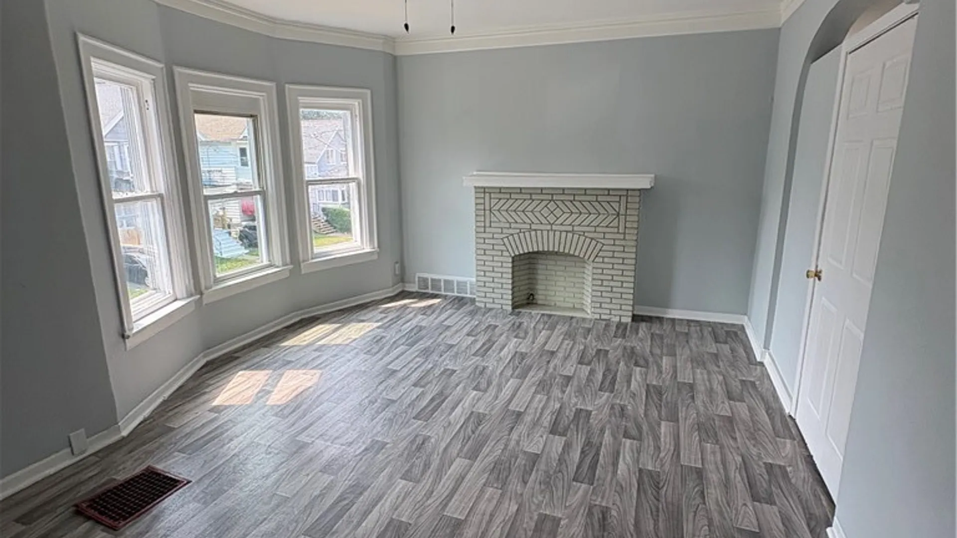 Property at 233 Laird Avenue, Buffalo, NY 14207 14
