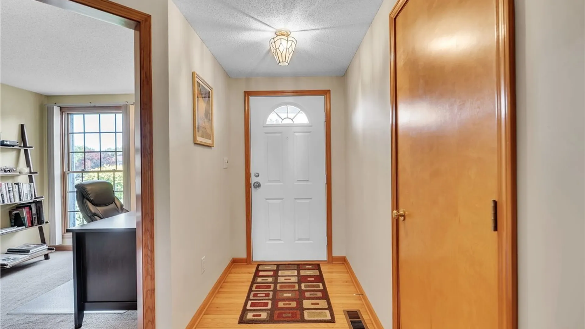 Property at 43 Woodgate Drive, Lancaster, NY 14086 5