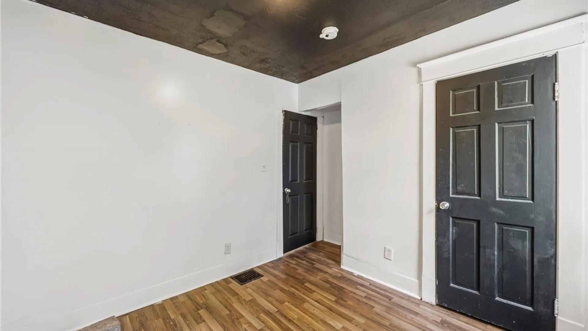 Property at 104 Millicent Avenue, Buffalo, NY 14215 8