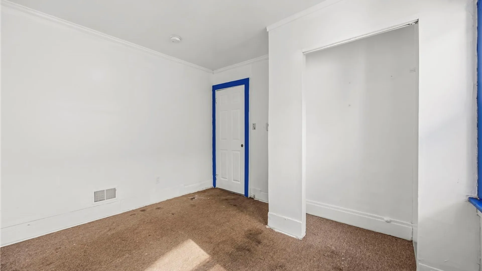 Property at 104 Millicent Avenue, Buffalo, NY 14215 12