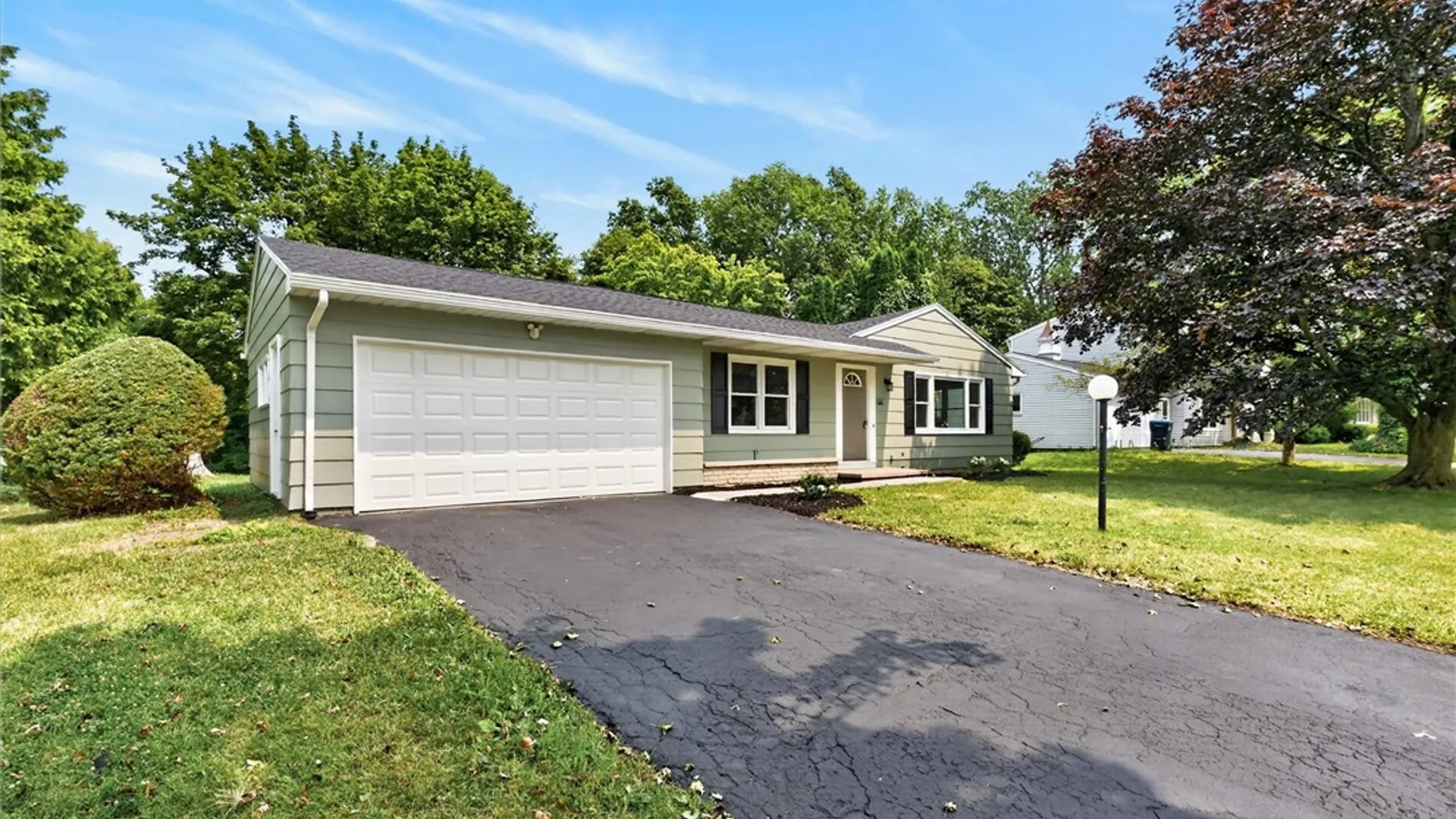 Property at 66 Dohrcrest Dr, Greece, NY 14612 3