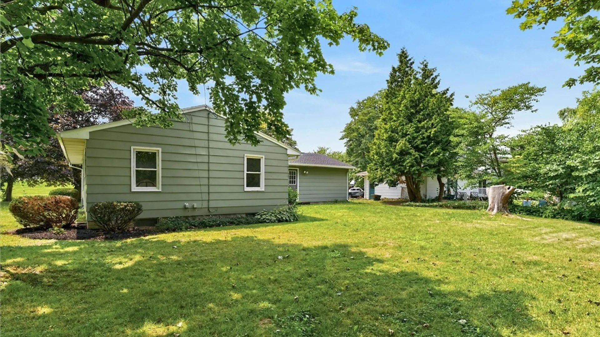 Property at 66 Dohrcrest Dr, Greece, NY 14612 6