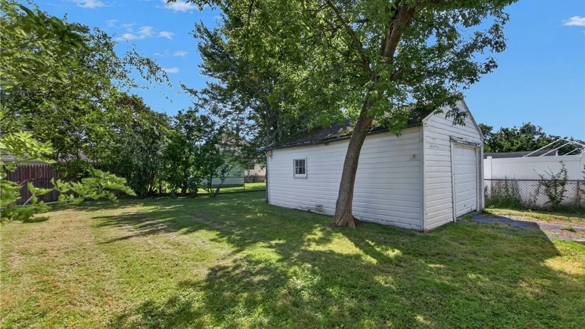 Property at 93 Hillcrest Road, Tonawanda, NY 14150 44