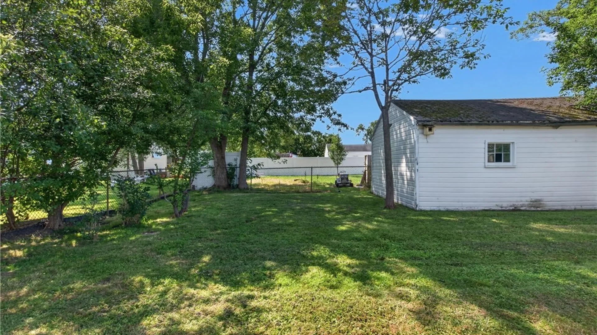 Property at 93 Hillcrest Road, Tonawanda, NY 14150 45