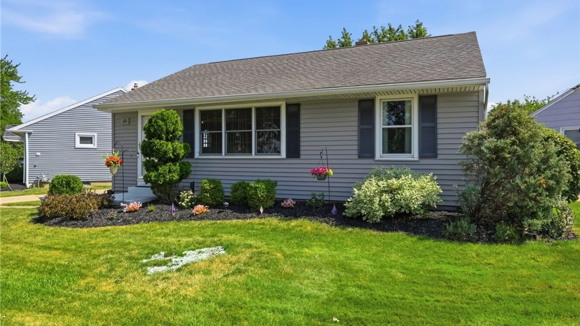 Property at 33 Pilgrim Road, Tonawanda, NY 14150 2