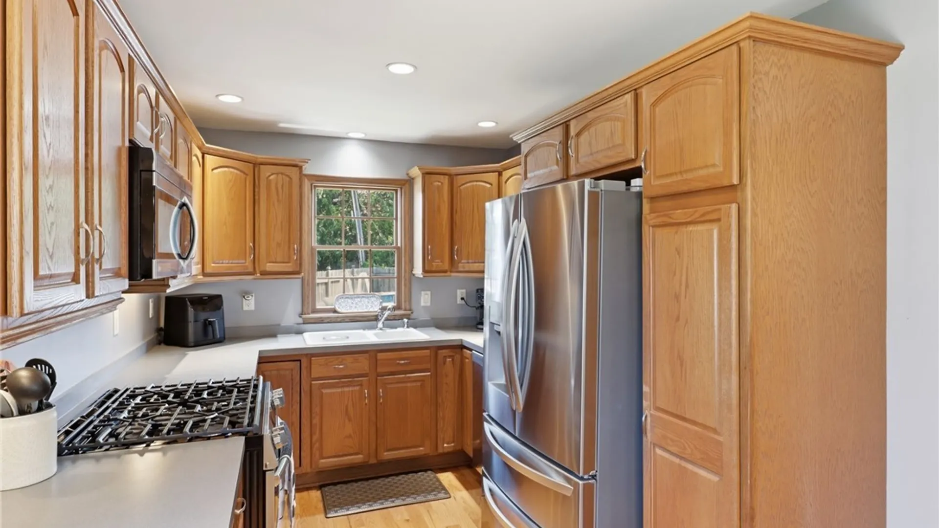 Property at 33 Pilgrim Road, Tonawanda, NY 14150 13