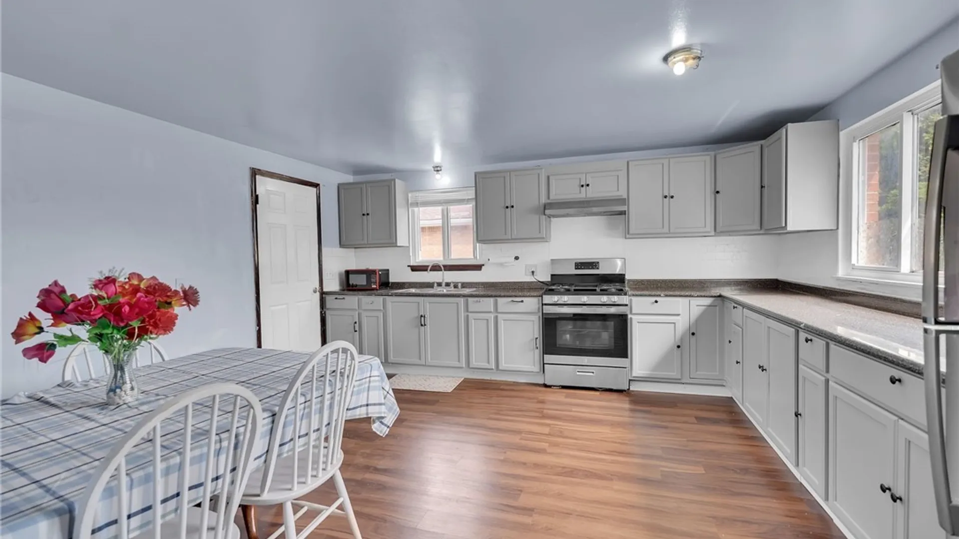 Property at 1294 George Urban Boulevard, Cheektowaga, NY 14225 9