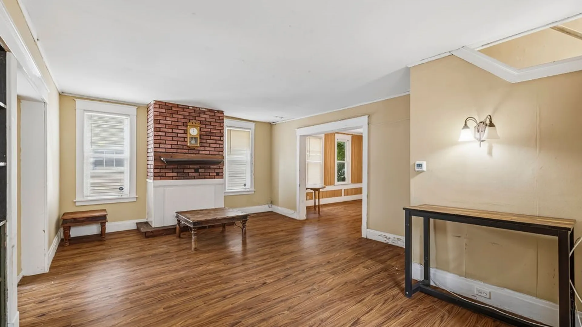 Property at 15 W Northrup Place, Buffalo, NY 14214 2