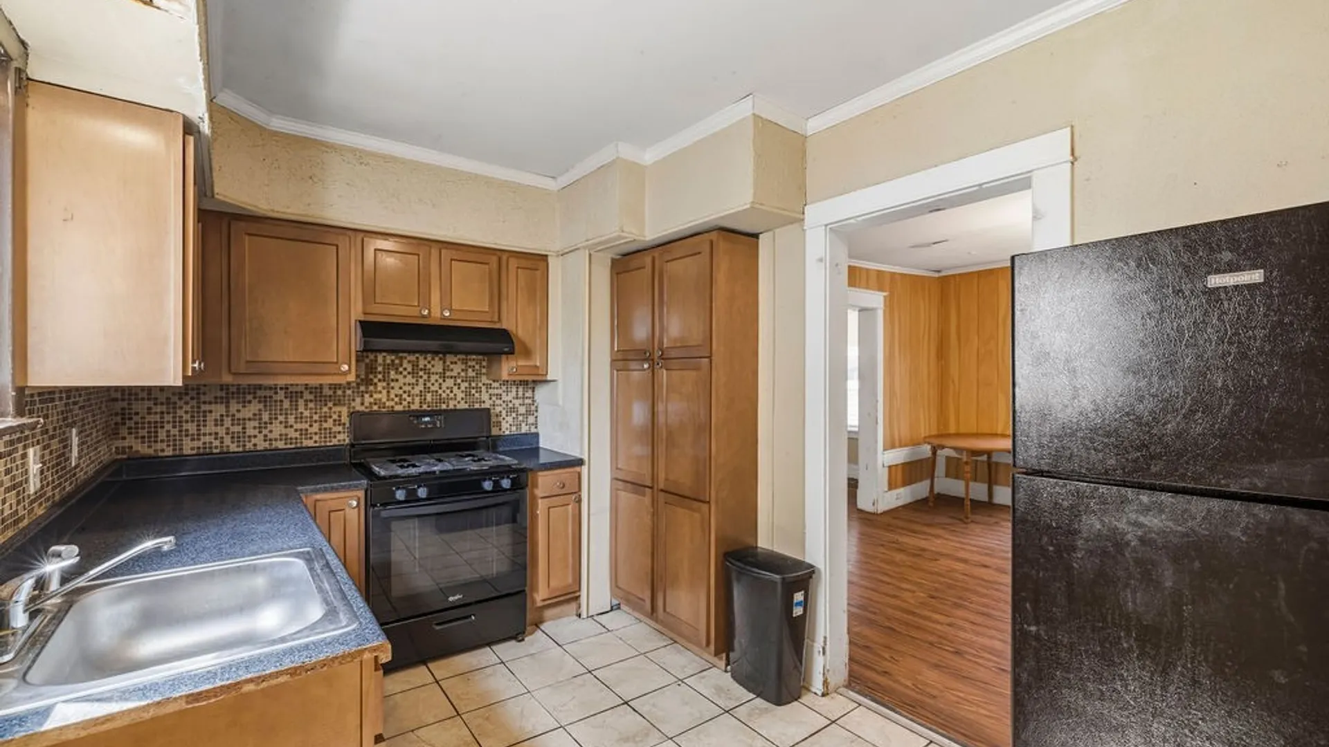 Property at 15 W Northrup Place, Buffalo, NY 14214 10