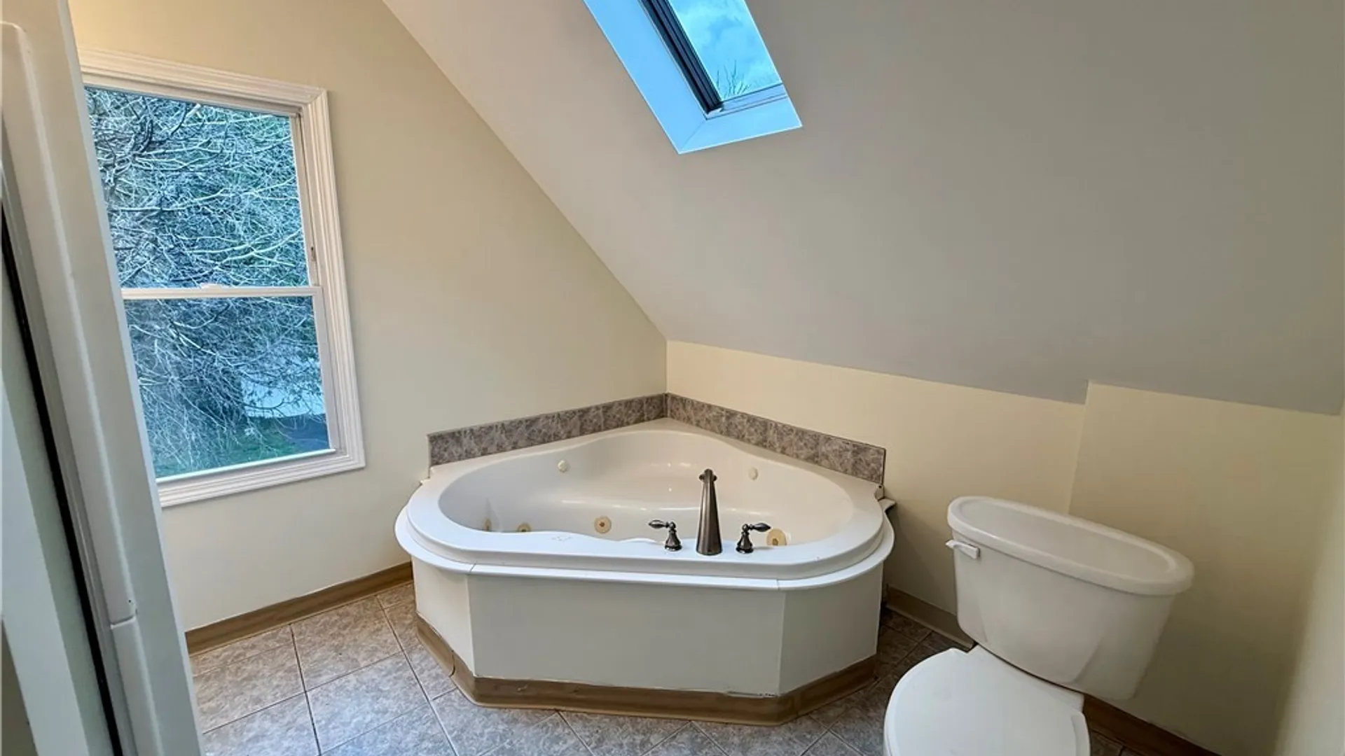 Property at 413 S Midler Avenue, Syracuse, NY 13206 27