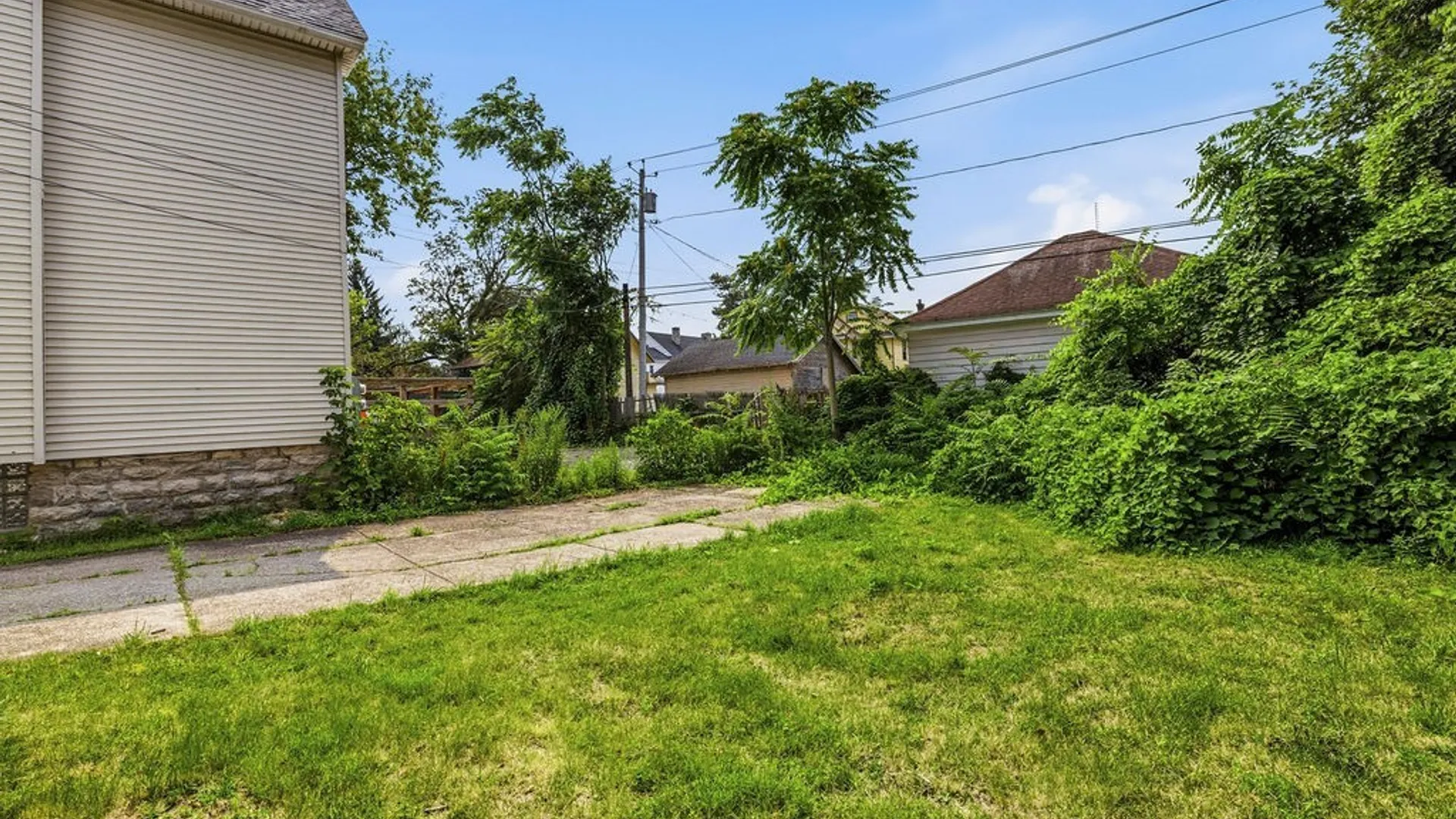 Property at 37 Northrup Place, Buffalo, NY 14214 28
