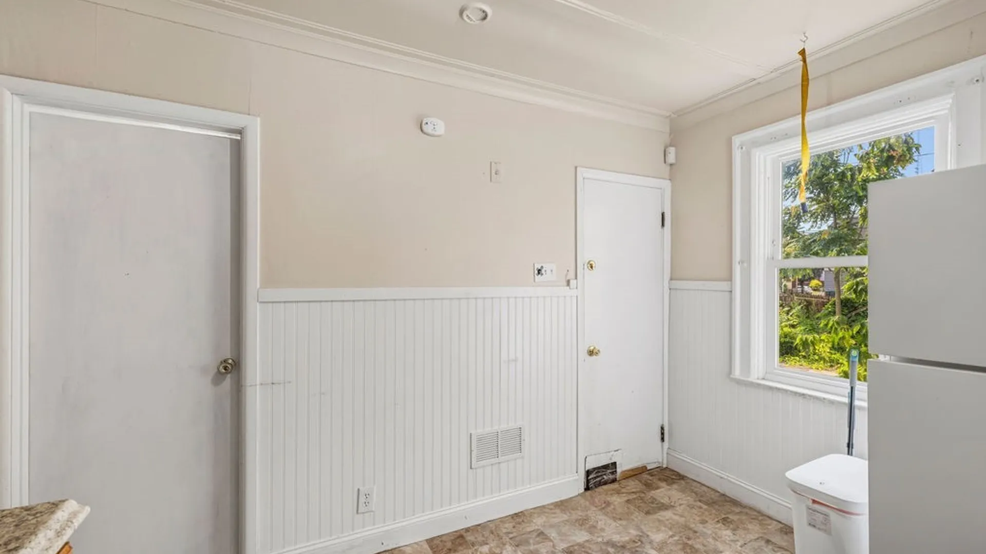 Property at 37 Northrup Place, Buffalo, NY 14214 10