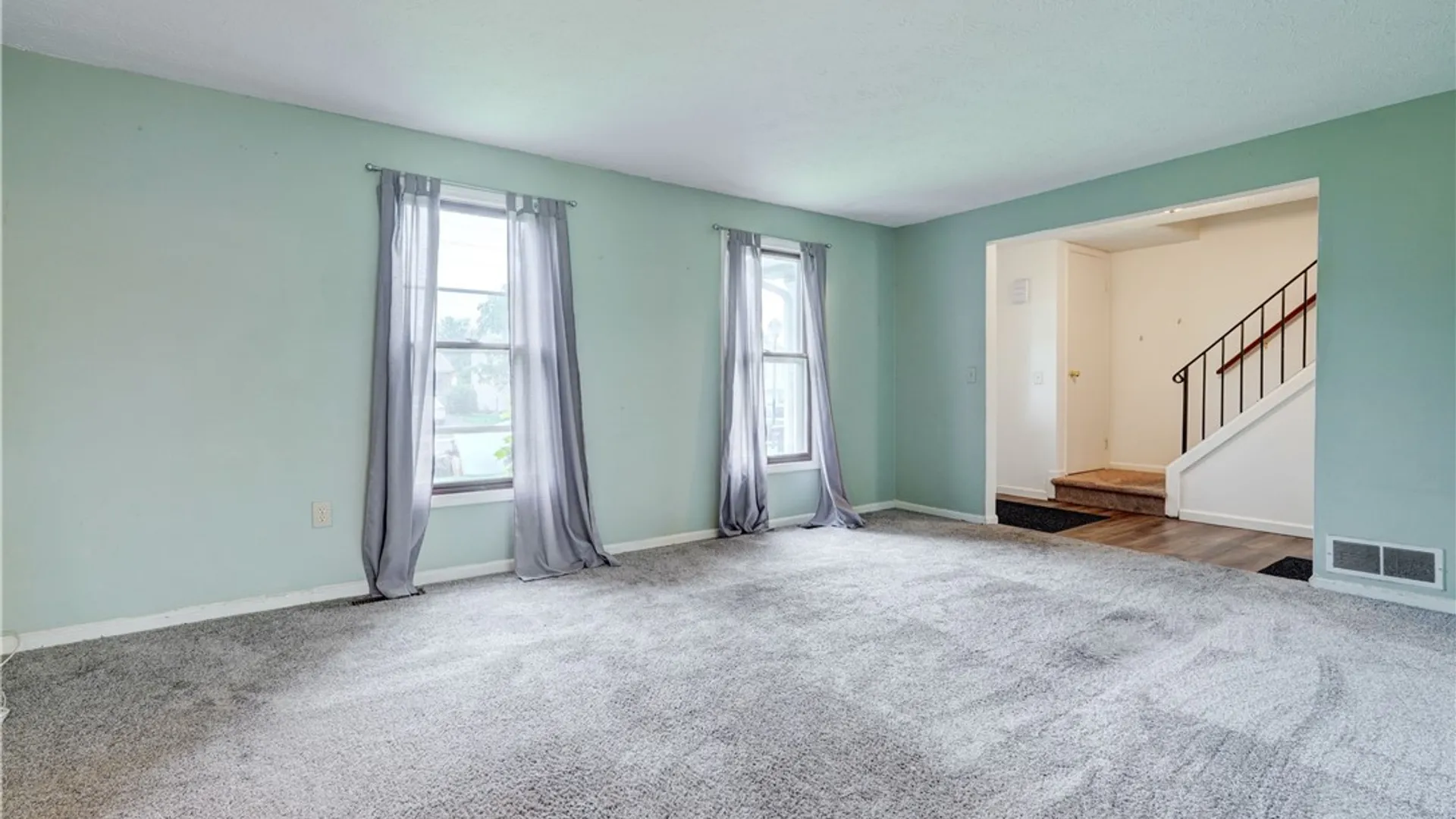 Property at 138 Pebbleview Dr, Greece, NY 14612 5