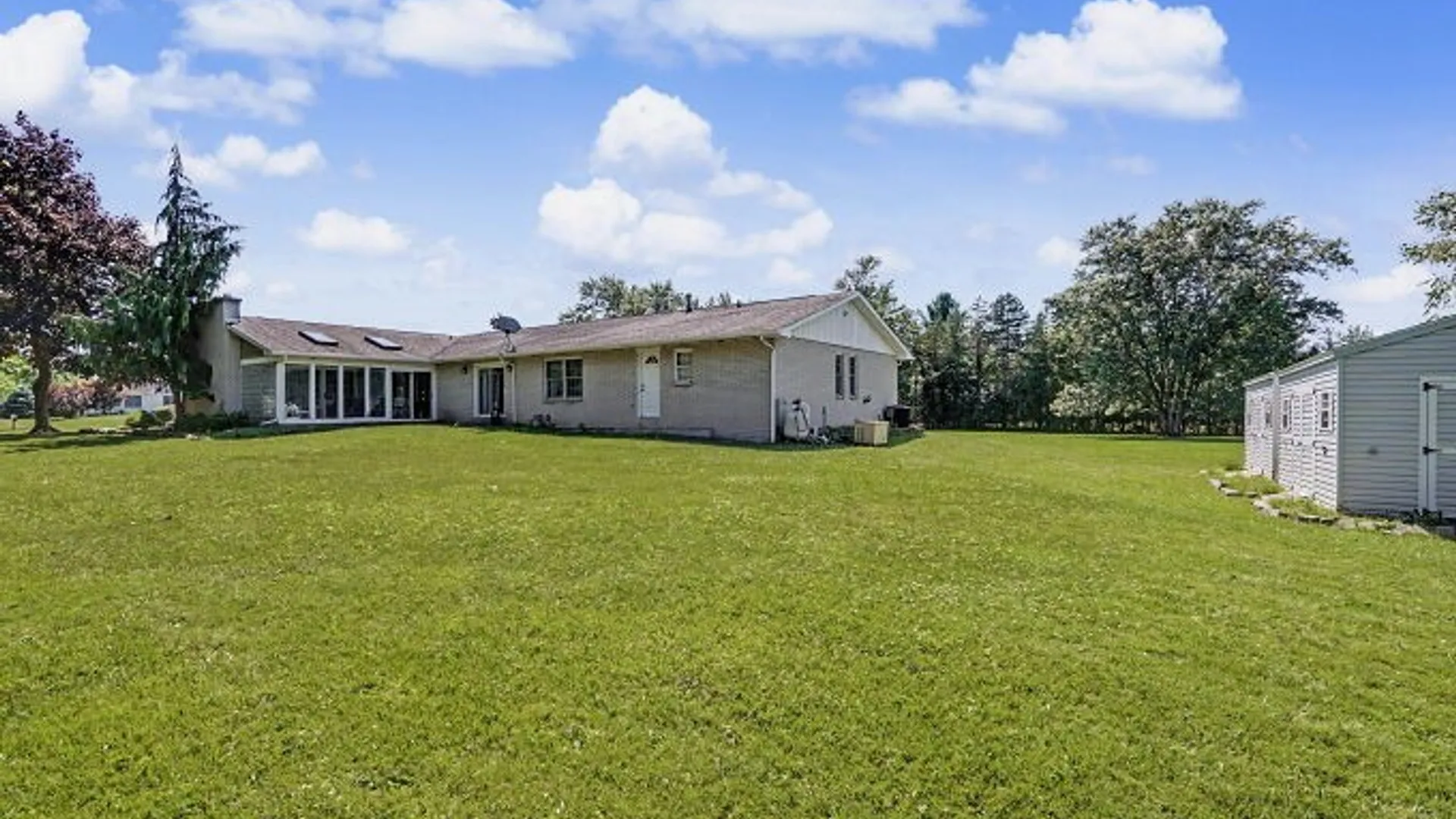 Property at 231 Kinsley Road, Elma, NY 14059 4