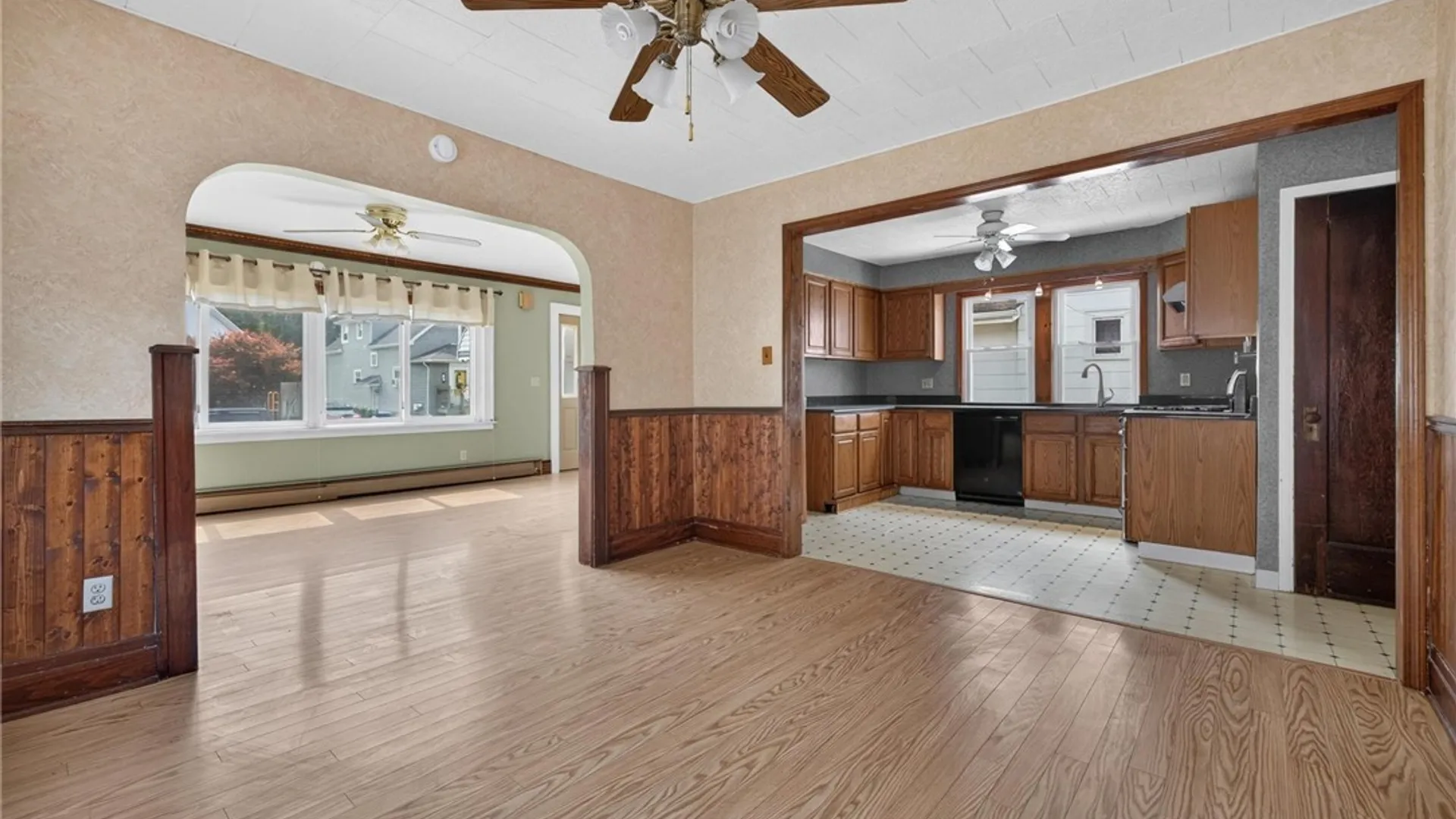 Property at 104 Bellwood Avenue, West Seneca, NY 14224 22