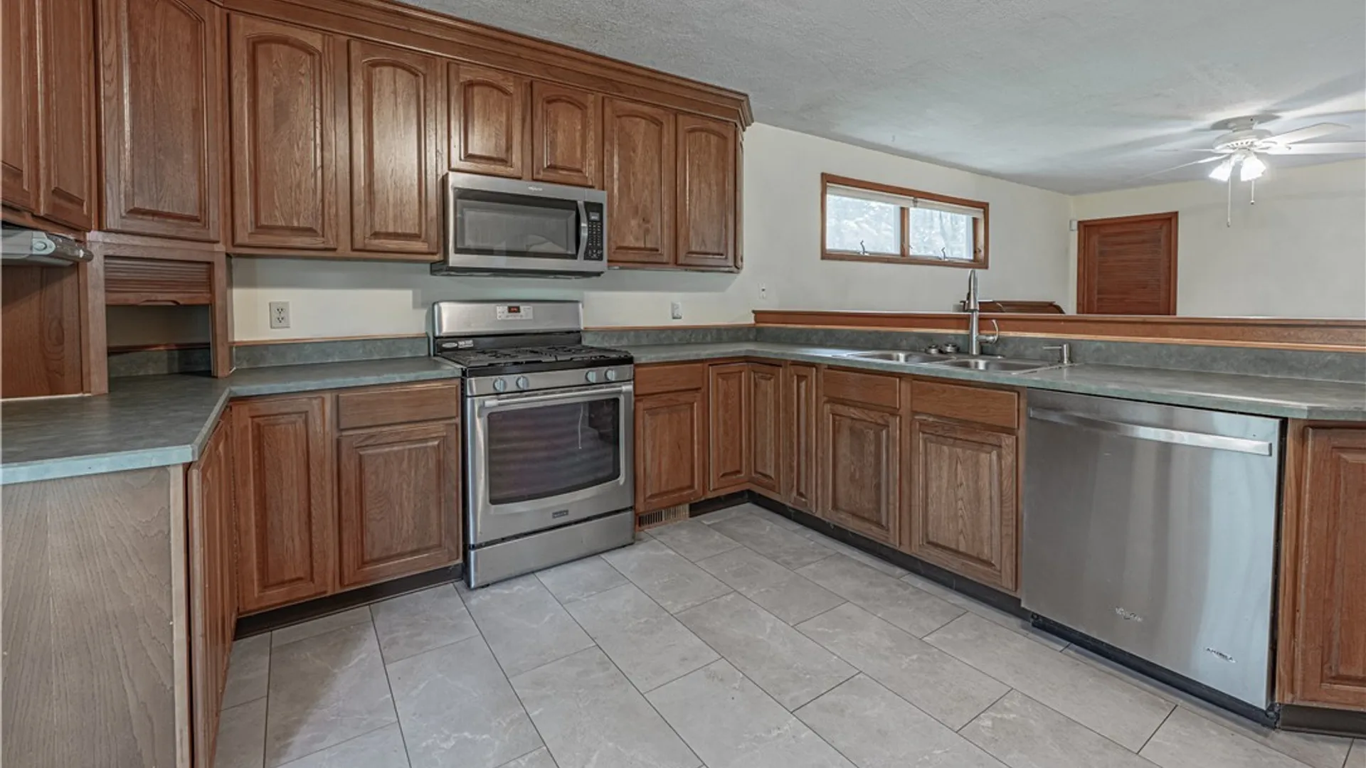 Property at 5485 Upper Mountain Road, Lockport Town, NY 14094 16
