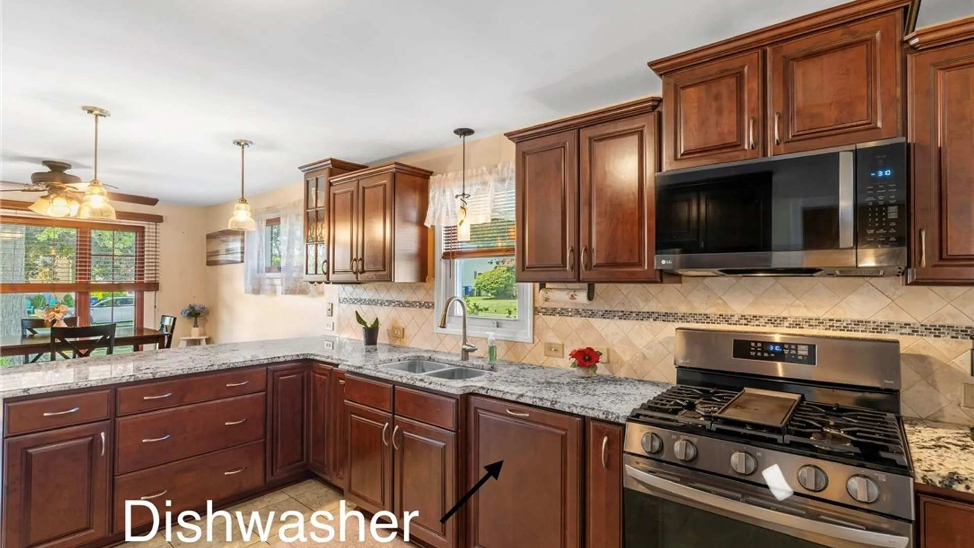 Property at 117 Emerald Drive, West Seneca, NY 14224 5