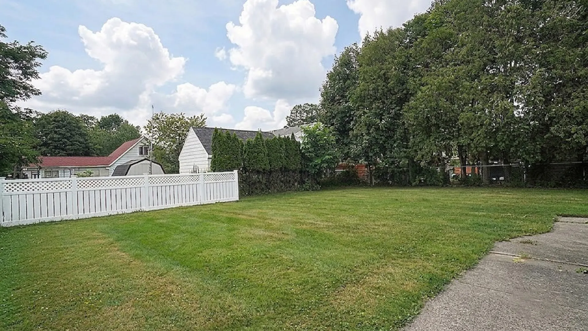 Property at 1554 Westcott Avenue, Alden, NY 14004 25