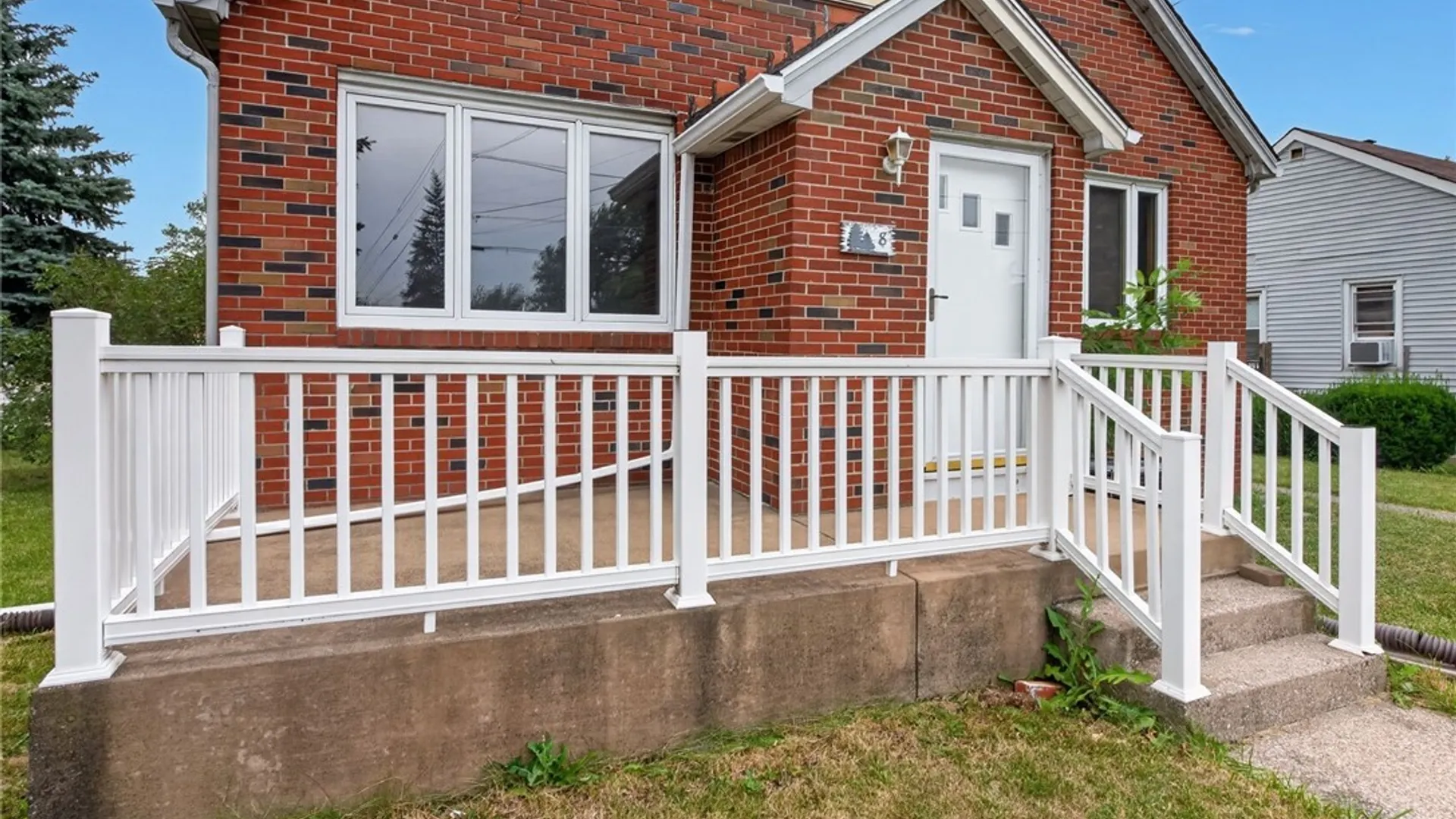 Property at 8 Evergreen Place, Cheektowaga, NY 14225 6