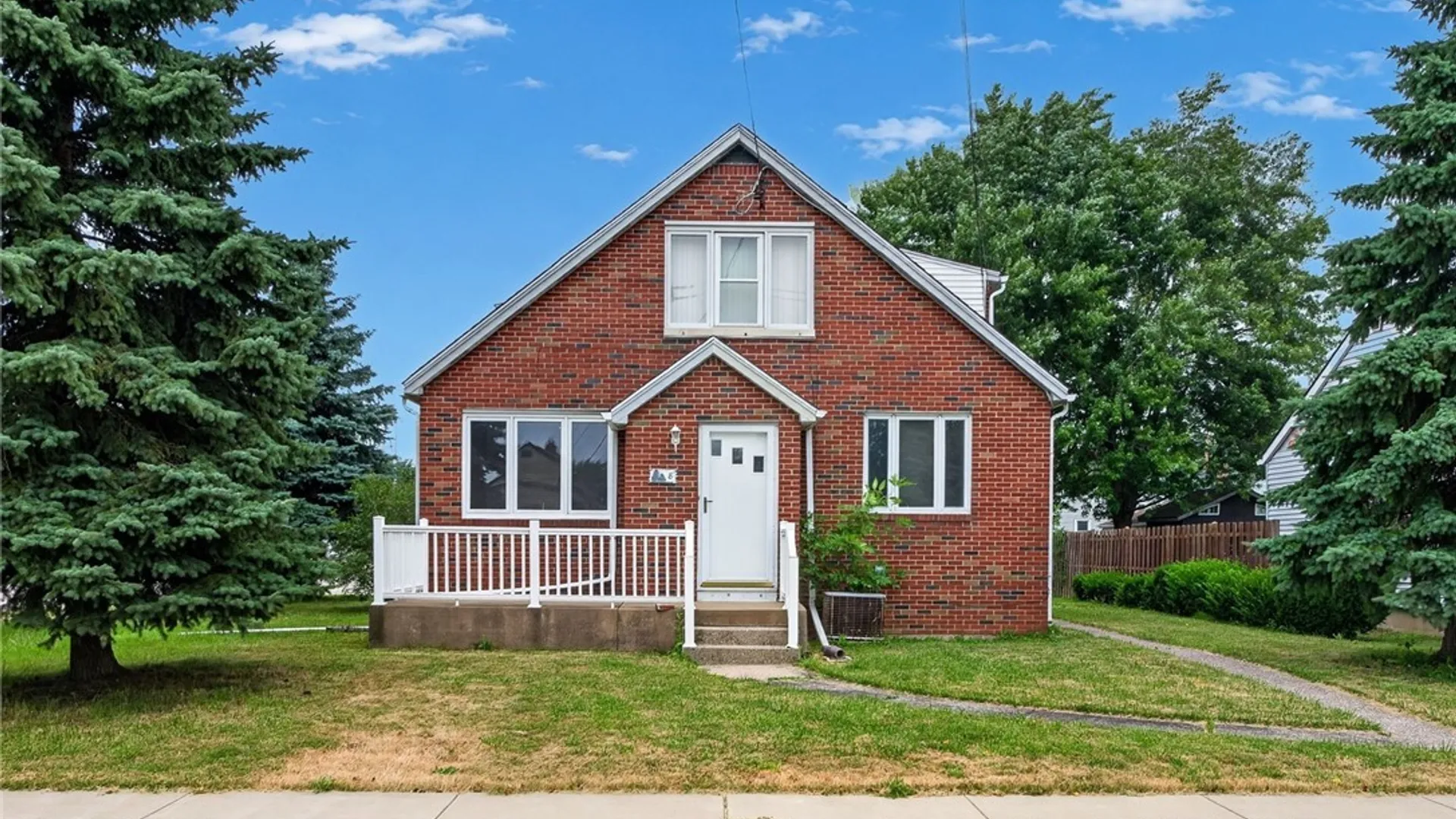 Property at 8 Evergreen Place, Cheektowaga, NY 14225 7