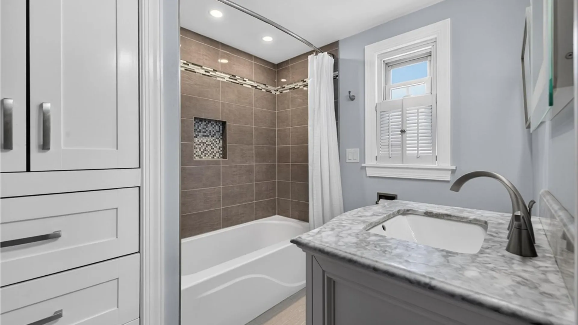 Property at 109 Whitehall Avenue, Buffalo, NY 14220 31
