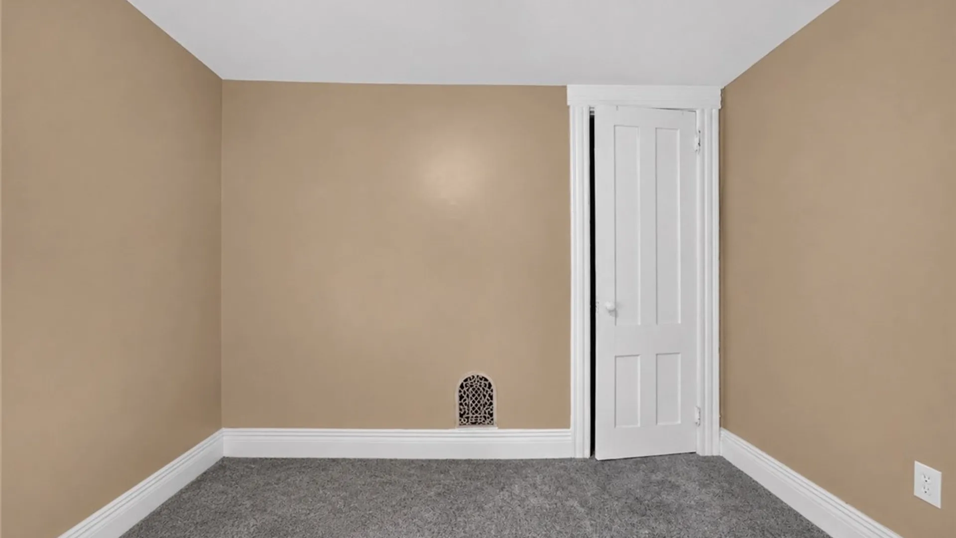 Property at 461 S Goodman Street, Rochester, NY 14607 13