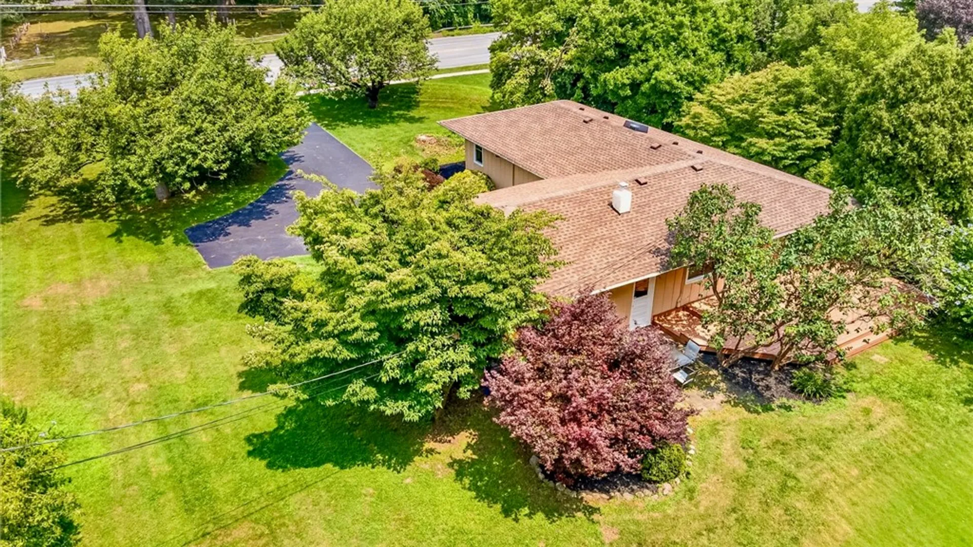 Property at 1021 Fairport Road, Perinton, NY 14450 5
