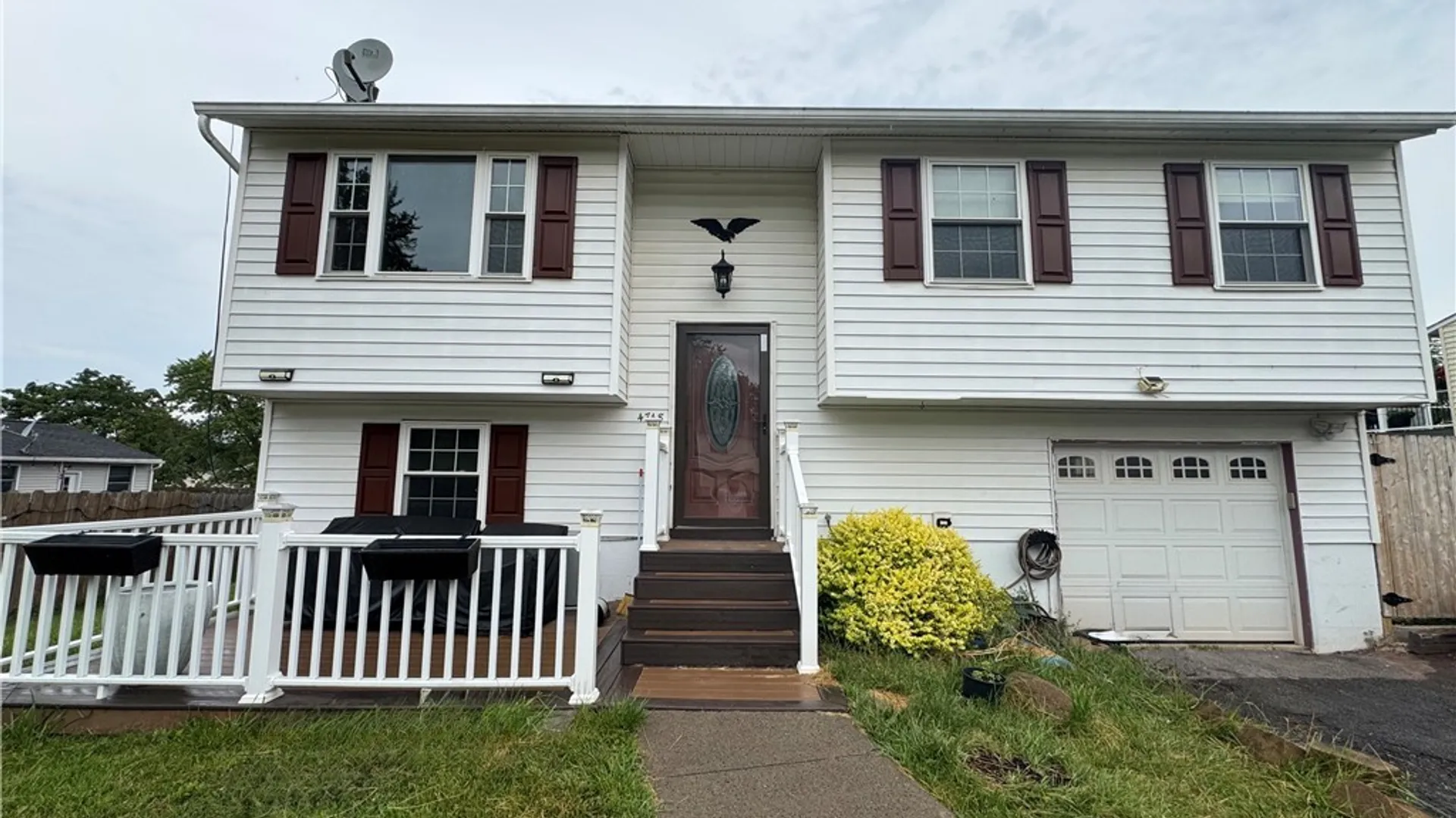 Property at 4748 Haverton Lane, Clay, NY 13090 2