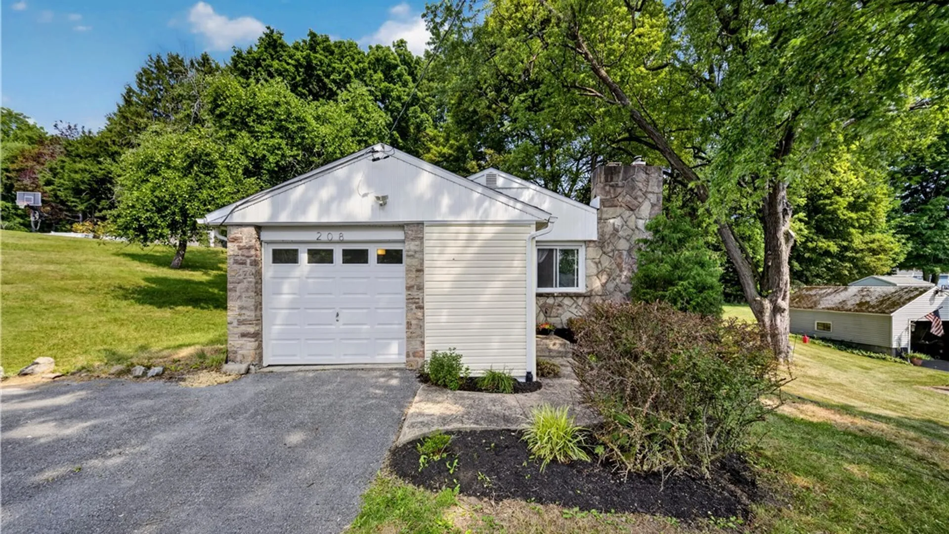 Property at 208 Danbury Drive, Camillus, NY 13219 2